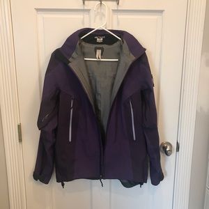 Arc’teryx Women’s Gore Tex Shell Jacket